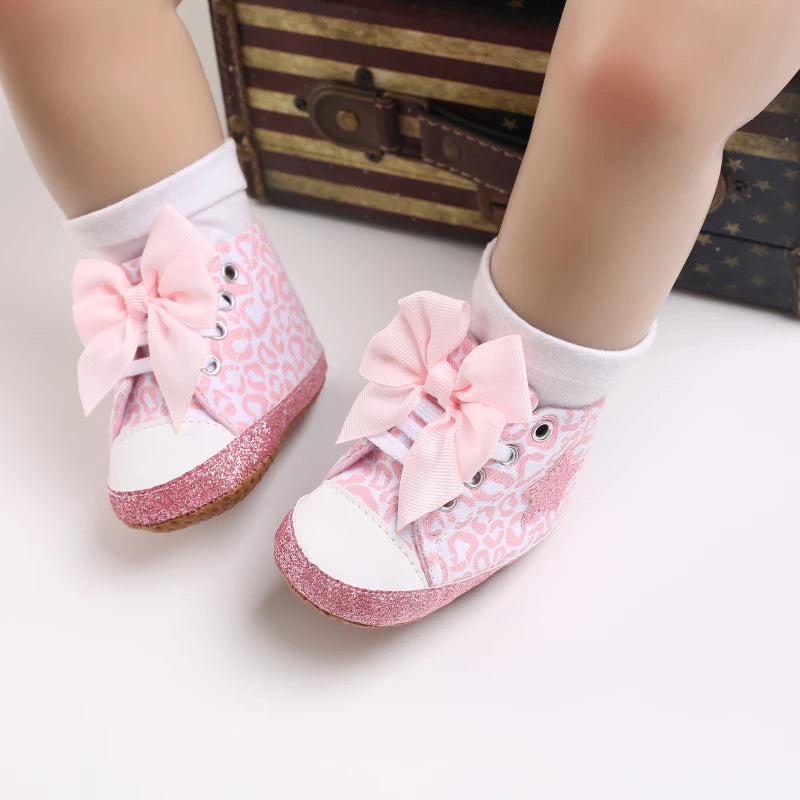 Sapatos para Bebês Valentina - Confortáveis e Estilosos para o Primeiro Passo | Lar e Bebê