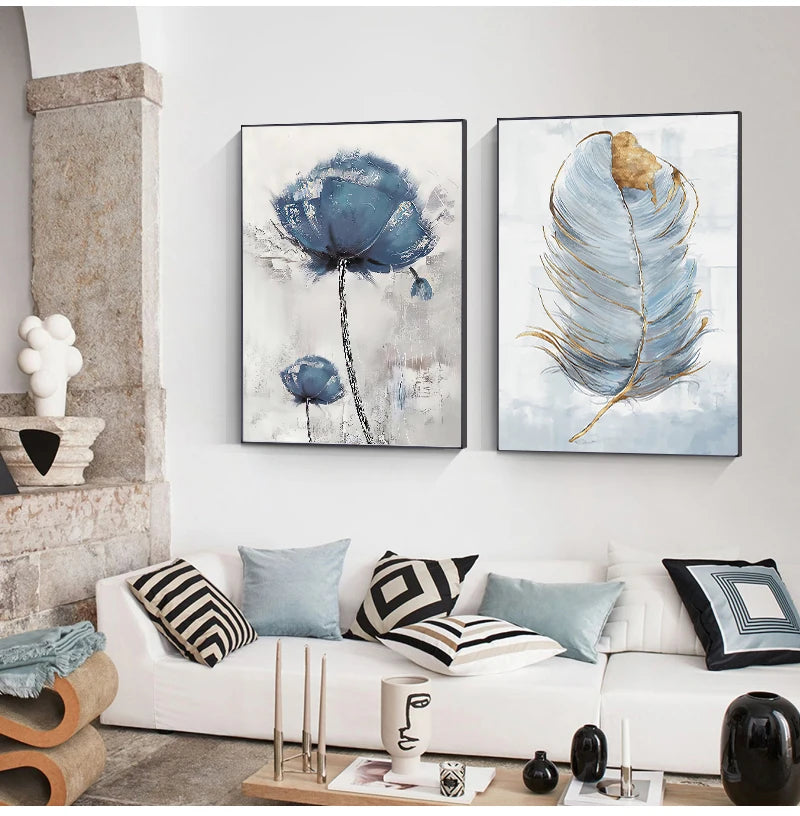 Quadro de Arte Abstrata Moderna - Decoração de Parede com Penas Azuis e Flores.