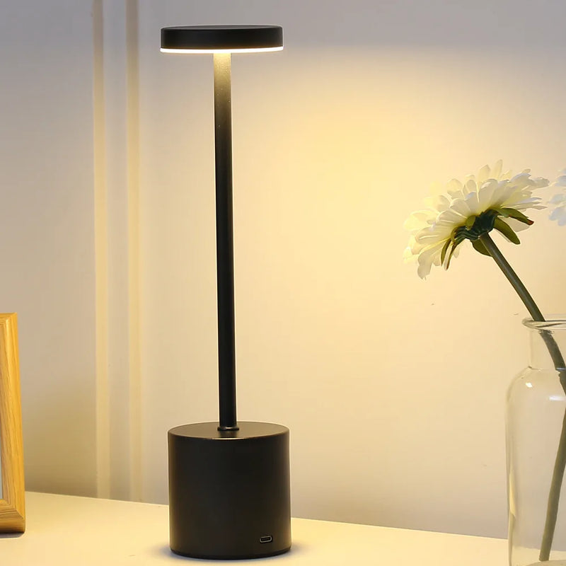 A Lâmpada LED 3 Cores Transforma Seu Ambiente – Elegância e Funcionalidade em um Só Produto!